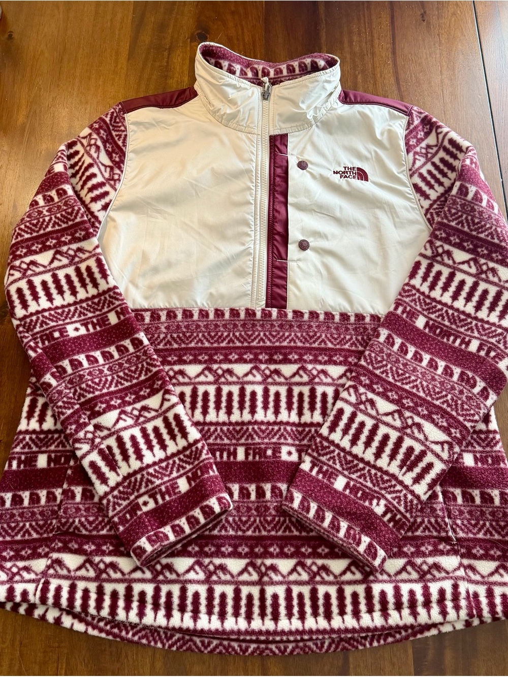 The North Face women’s Fleece Creme& Burgundy Patterned Fleece Jacket